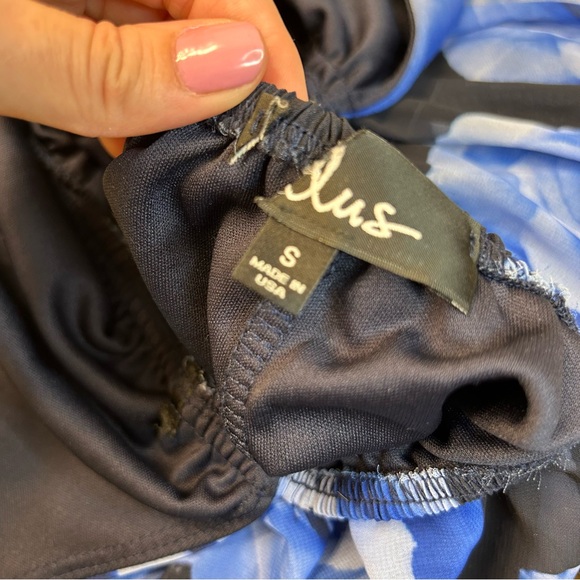 Lulu’s Only in Dreams Navy Blue Floral Print Maxi Dress - Picture 8 of 8